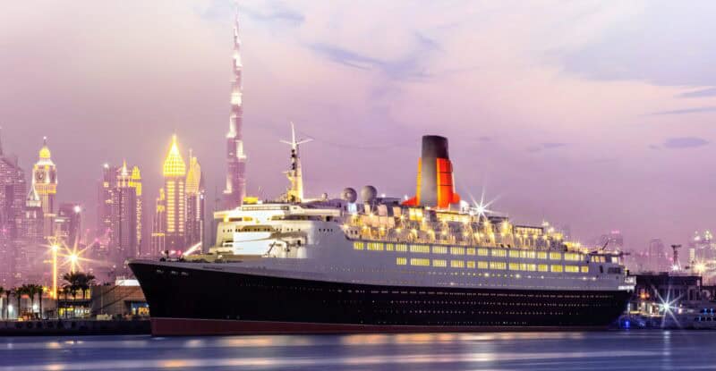 Queen Elizabeth 2, das einzige schwimmende Hotel in Dubai wird von Accor übernommen