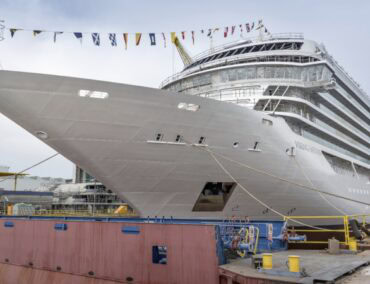 Viking Saturn erstmals zu Wasser gelassen