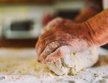 Unbekannte Mittelmeer Häfen wie Calvi oder Kastellorizo entdecken