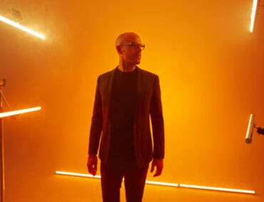 Schiller führt MS Europa 2 in ein neues Klang- und Lichtermeer