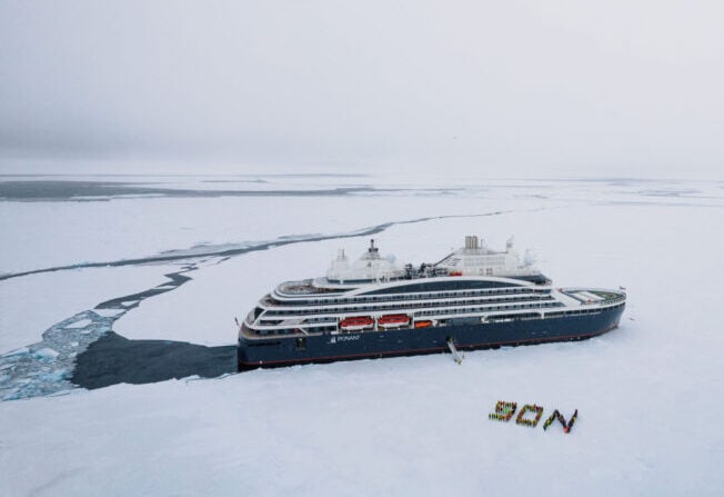Le Commandant Charcot erreicht erstmals mit Gästen den Nordpol