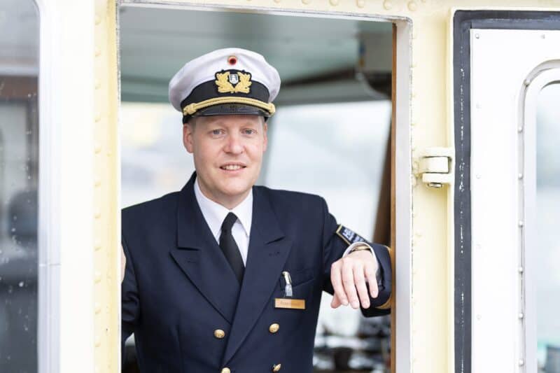 Erster Hafengeburtstag Hamburg für Hafenkapitän Simon Rosenkranz