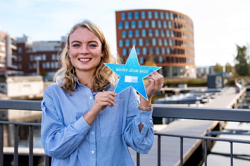 A-Rosa Auszubildende Xenia Elwert als Jahrgangsbeste ausgezeichnet