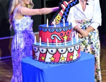 Schauspielerin Cassidy Gifford taufte die Carnival Celebration in PortMiami