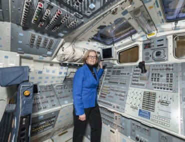 NASA-Wissenschaftlerin Kathy Sullivan wird Patin der Scenic Eclipse II