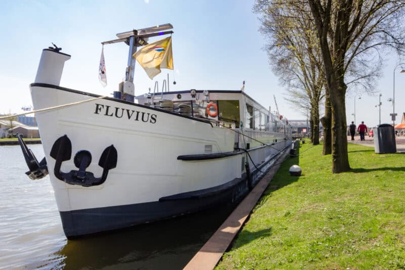 Mit Boat Bike Tours auf Frühlingskurs in Richtung Blütenmeer