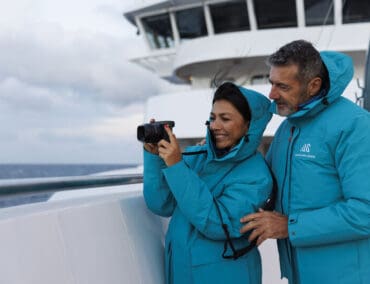 Valerie Ann Wilson tauft am 4. Mai 2023 das Expeditions-Kreuzfahrtschiff SH Diana