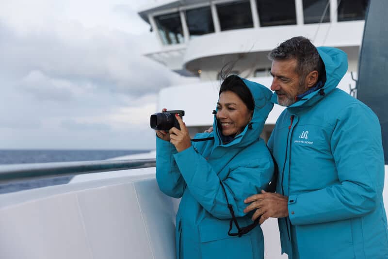 Valerie Ann Wilson tauft am 4. Mai 2023 das Expeditions-Kreuzfahrtschiff SH Diana