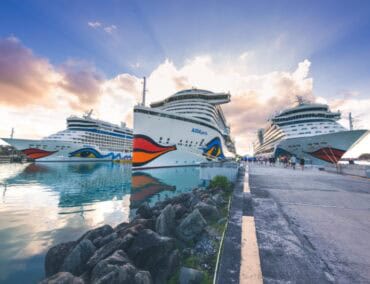 Flottentreffen der AIDAdiva, AIDAluna und AIDAperla auf Antigua