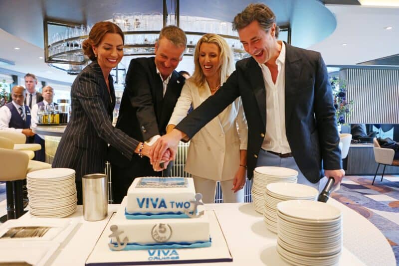 VIVA Cruises taufte in Düsseldorf das neue Flaggschiff VIVA Two – 2024 folgt VIVA Three