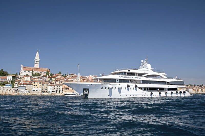 Wie ein Millionär durchs kroatische Inselparadies cruisen