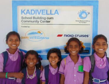 Nicko cruises und Schiffe & Kreuzfahrten finanzieren Schule in Indien