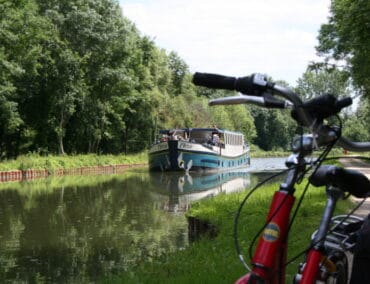 Boat Bike Tours erhält mit der Magnifique I ein schwimmendes Boutiquehotel