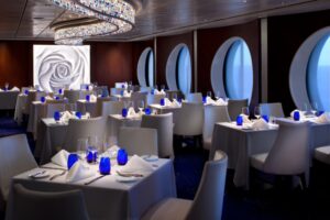 Blu Restaurant auf der Celebrity Infinity (Foto Celebrity Cruises)