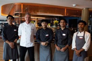 Der Schweizer Jörg Schwab, bekannt aus der ARD-Serie Verrückt nach Meer, ist verantwortlich für die Kulinarik auf der A-Rosa Sena (Foto A-Rosa Flussschiff)