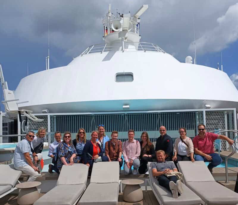 31 Reiseverkäufer besichtigen die Celebrity Apex in Warnemünde