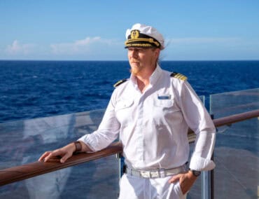Mein Schiff Kapitän Hilko Tjard Mahler als Botschafter für maritime Nachwuchsförderung
