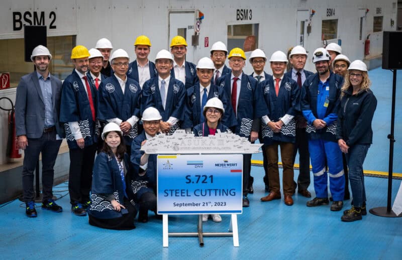 Brennstart des japanischen Kreuzfahrtschiffs ASUKA III auf der Meyer Werft