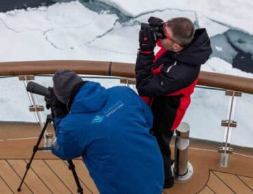 Gäste aus 46 Ländern entdeckten 2023 an Bord der Ocean Albatros die Arktis