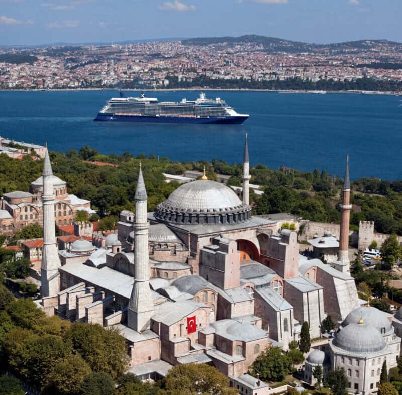 Celebrity Equinox lädt zu einer 28-tägigen Europa-Kreuzfahrt