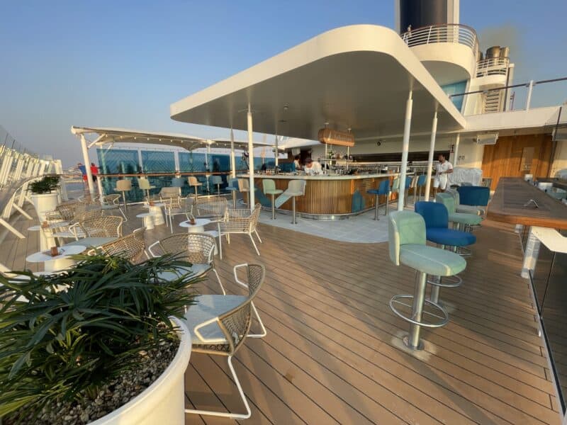 Aussenalster – Bar & Grill der Mein Schiff 5 glänzt in frischem Design