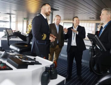AIDA President Felix Eichhorn empfängt hohen Besuch auf der AIDAnova