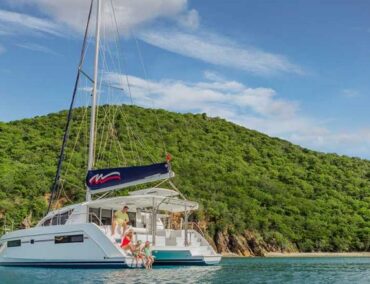 Noch einfacher ein Boot – mit oder ohne Skipper – chartern