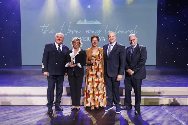 Nina Compton, kulinarische Botschafterin ihres Heimatlandes St. Lucia, taufte die Silver Nova