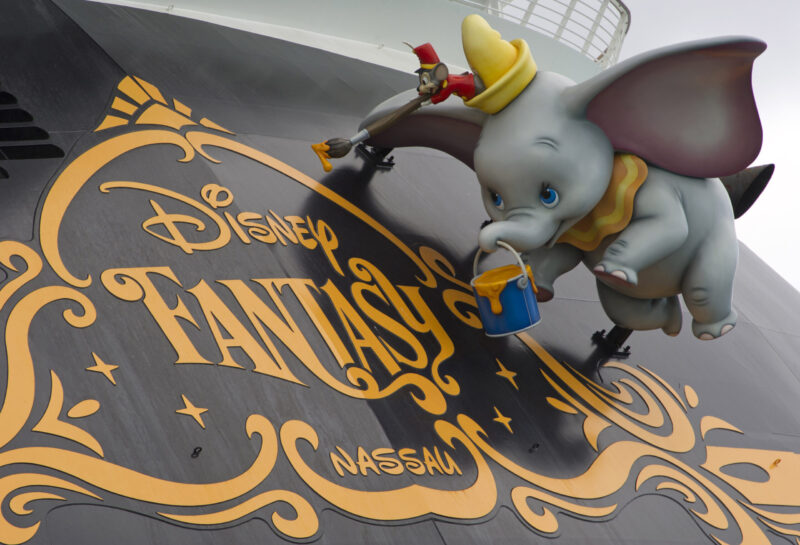 Freude herrscht... Die Disney Fantasy kommt nach Europa (Foto Disney Cruise Line)