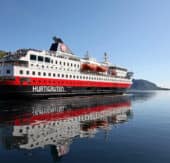 4.000 Kilometer klimaneutrale Kreuzfahrt: Hurtigruten startet Pionierreise entlang der norwegischen Küste