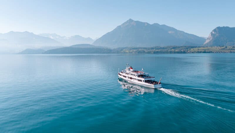 Frühlingsauftakt auf dem Thuner- und Brienzersee mit Globis Kapitänsclub