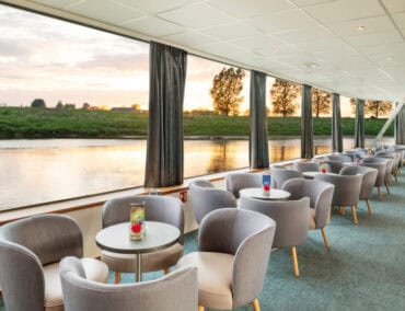 Rhein in Flammen an Bord der Rhein Symphonie erleben