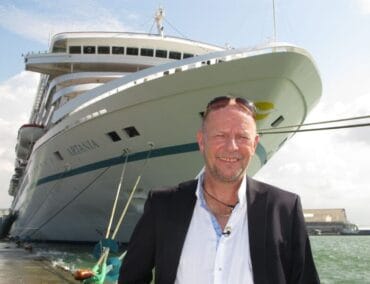 Exotische Häfen und traumhafte Inseln: Kreuzfahrt von Namibia zu den Kanaren mit der MS Artania