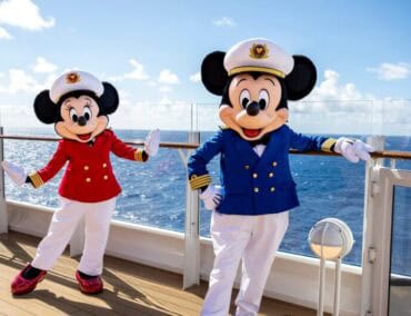 Micky und Minnie steuern mit der Disney Dream erstmals Hamburg an
