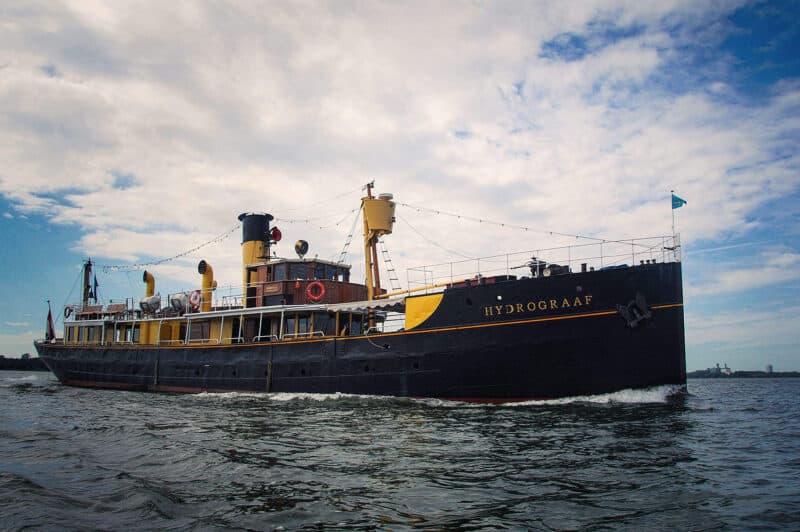 Königlicher Salondampfer Hydrograaf lädt zu Wochenend-Fahrten ab Wilhelmshaven