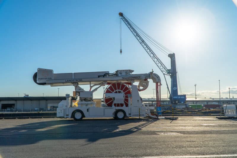 MSC Euribia und AIDAnova in Kiel parallel mit Landstrom versorgt