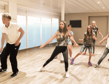 Vielfältiges Sommerprogramm für Familien auf der Mein Schiff 1 und Mein Schiff 2