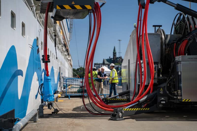Landstrom für Kreuzfahrtschiffe in Stockholm – Premiere mit AIDAdiva