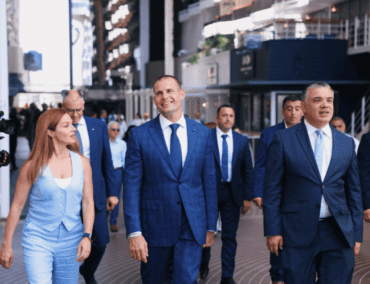 Einweihung der Landstromanlage auf Malta: Premierminister besucht MSC World Europa