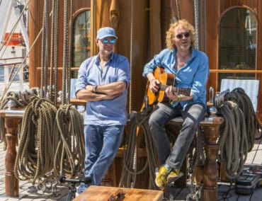 Sea Cloud Spirit kombiniert entspannte Karibik Atmosphäre mit Kult Musik der 1980er Jahre