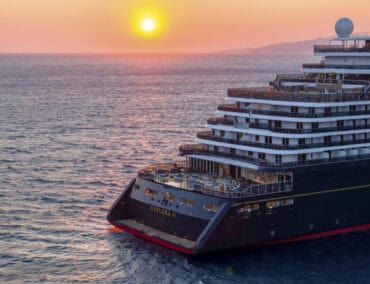 Erlebe die Explora II: Schiffsbesichtigung in Barcelona mit Kuoni Cruises