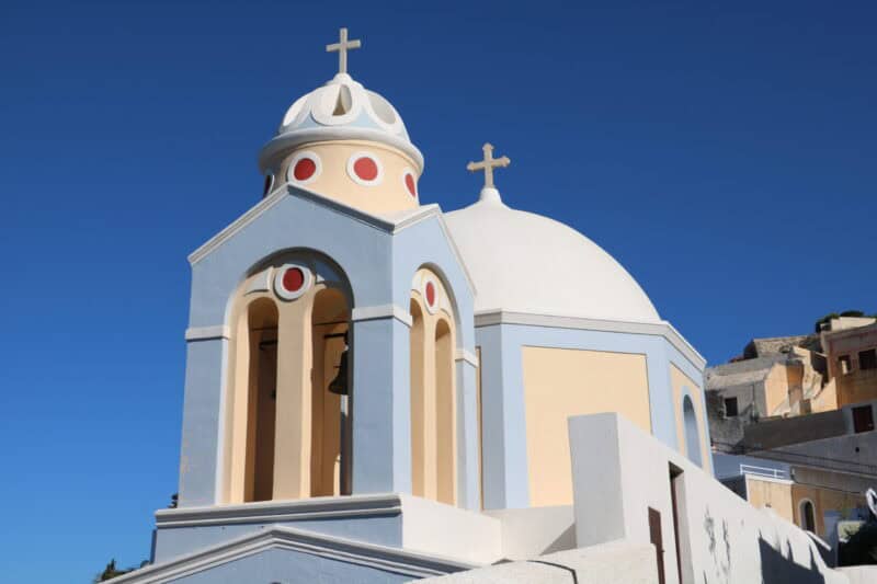 Costa Fascinosa streicht 2025 fast alle Anläufe auf Santorini