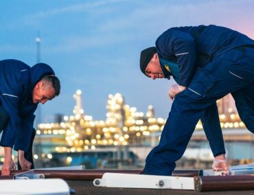Nachhaltige Uniformen für die nautisch-technische A-Rosa Crew