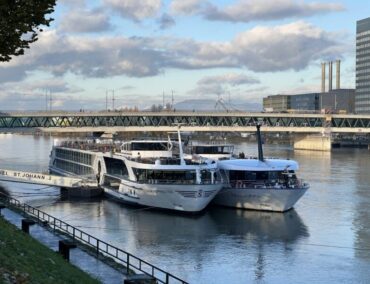 Rhein Flusskreuzfahrten der MS Moments mit vier exklusiven Suiten mit Privatbalkon