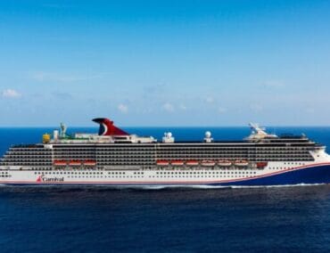 Urlaub auf hoher See: Warum du die Carnival Miracle 2025 in Europa erleben solltest