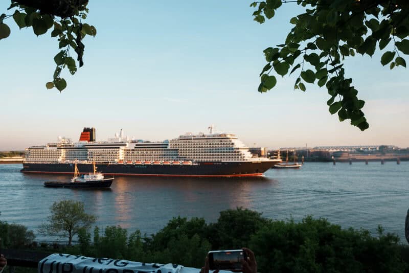 Königlicher Besuch in Hamburg: Queen Anne macht der Hansestadt ihre Aufwartung