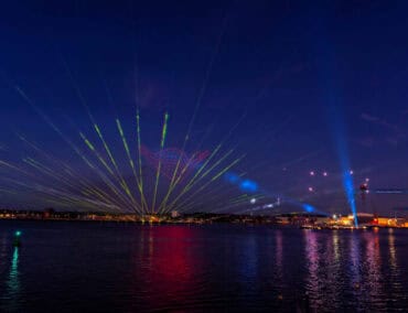 AIDA Cruises krönt die Kieler Woche 2025 mit für Gänsehautmomente sorgender Lichtshow