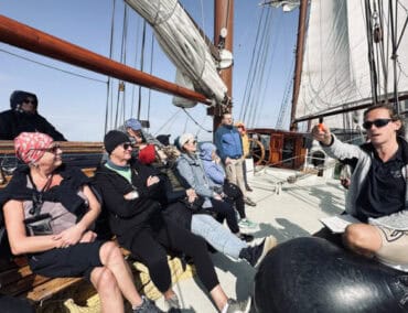 Mit Wind und Wellen: Einzigartige Single-Segelabenteuer in der Nord- und Ostsee