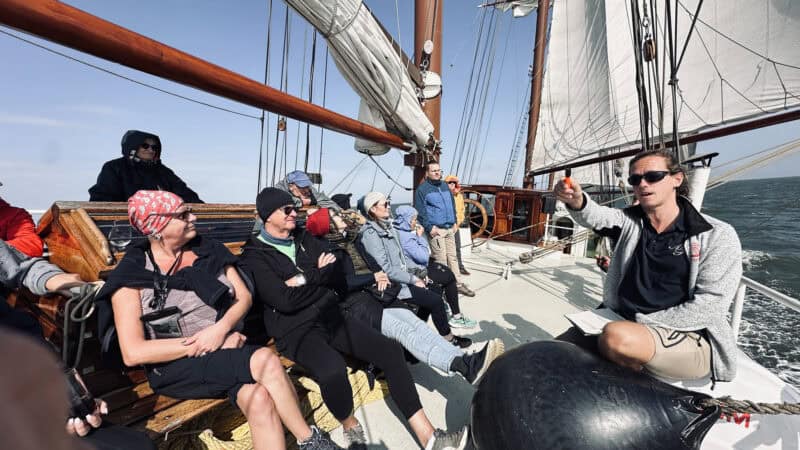 Mit Wind und Wellen: Einzigartige Single-Segelabenteuer in der Nord- und Ostsee