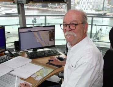 20 Jahre Schleuse Neuer Hafen: Wie Uli Keller 120 Tonnen Stahl mit einem Knopfdruck bewegt